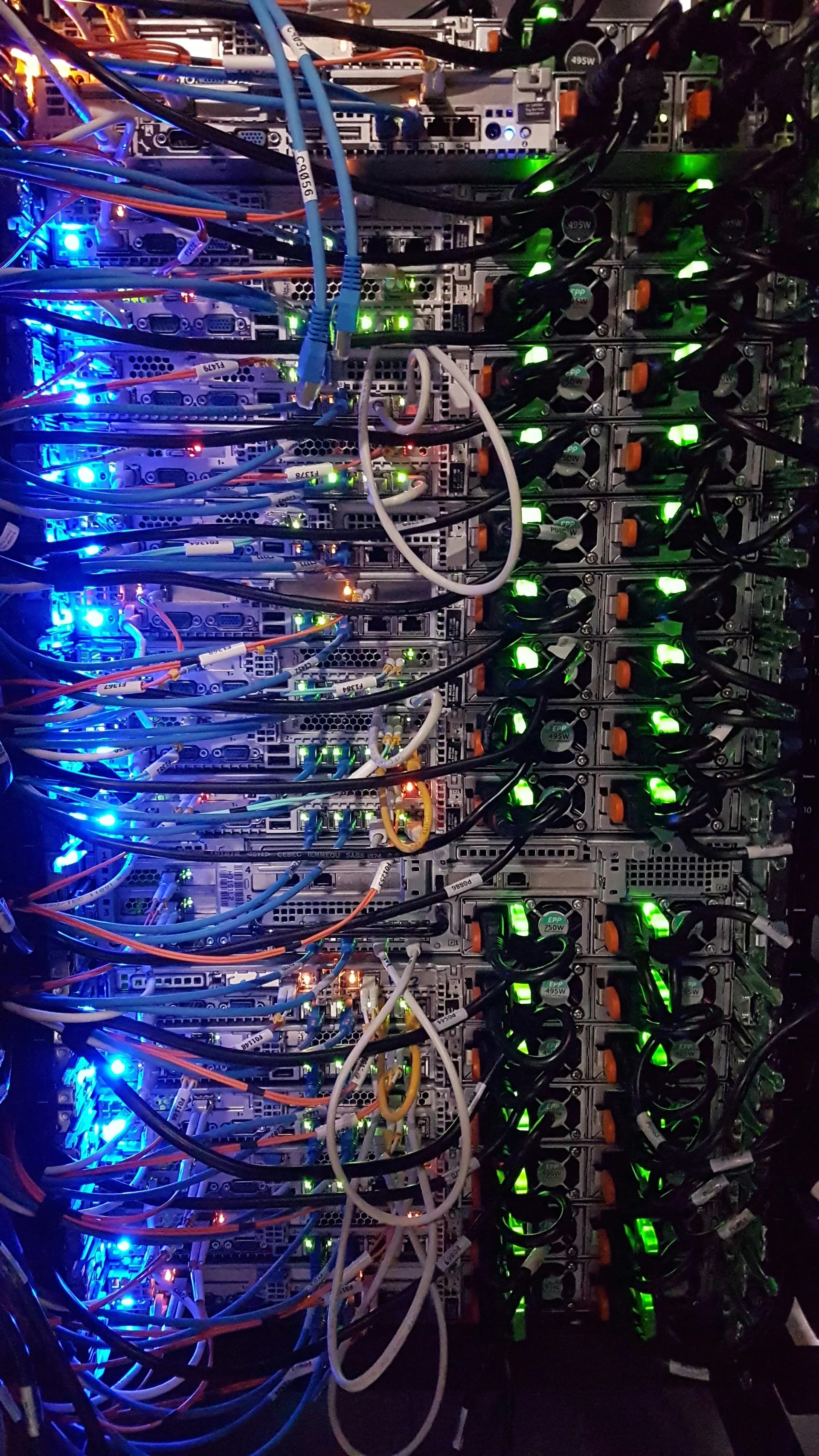 Dense server rack cabling with status lights